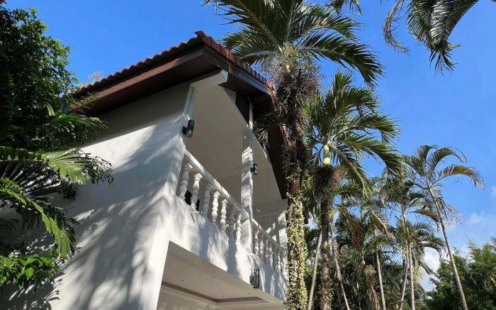 Luxury Villa Studio in Private Estate (Top LVL)
