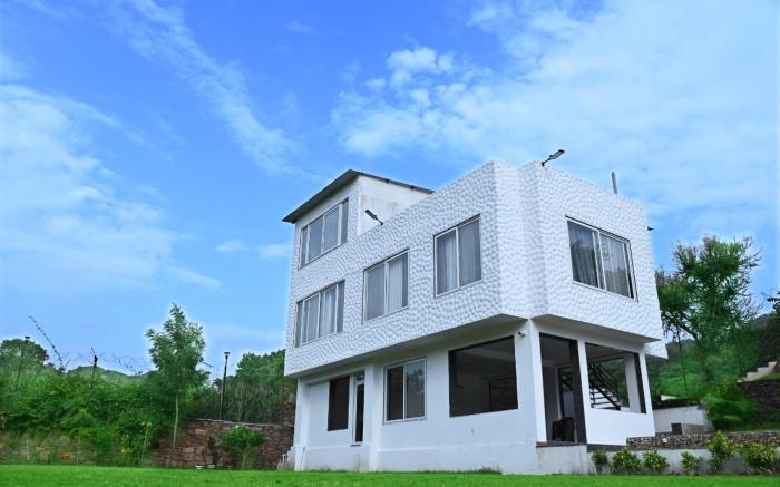 The Lalit Farms - 4 BHK Private Villa In Udaipur