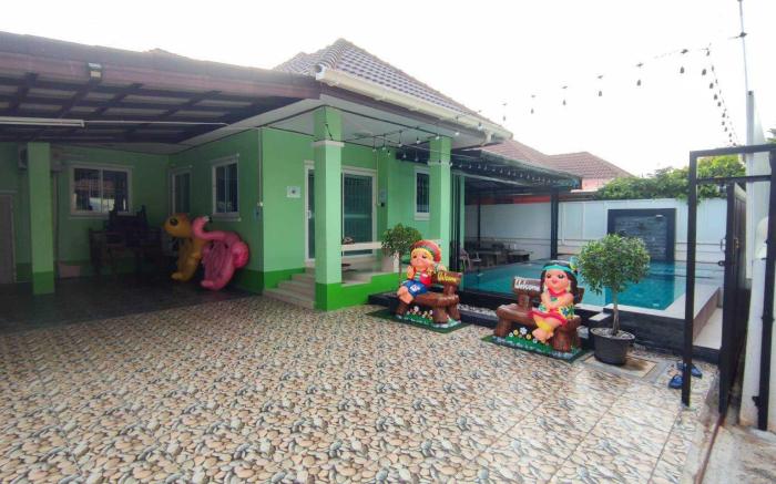 Chay Weng Pool Villa sattahip