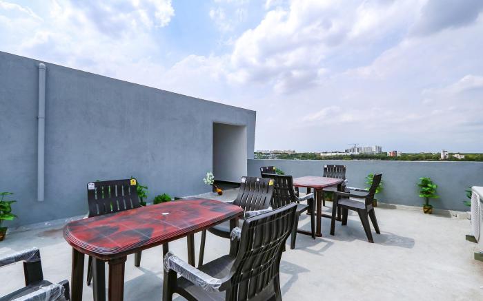 FabHotel VK’s - Nr UMCC Shahpur, Jeedimetla