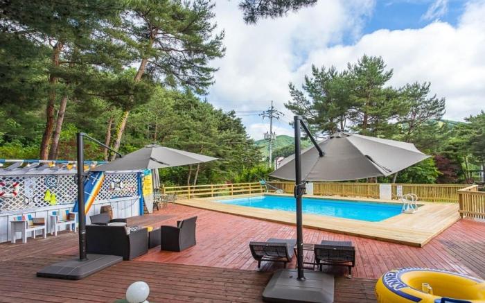 Hoengseong Marshmallow Pool Villa - pets allowed