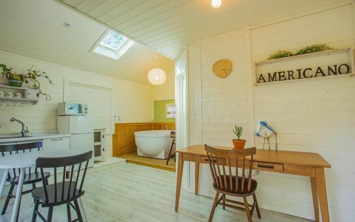 Hoengseong Marshmallow Pool Villa - pets allowed