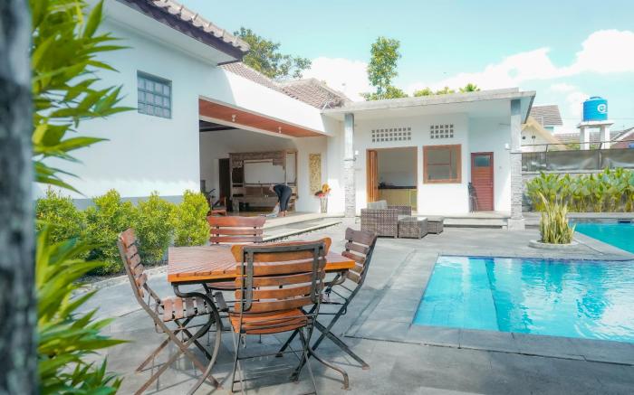 Four Bedroom Maharani Villa Jogja