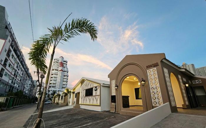 MG1-Madaguscar Private Pool Villa-Pattaya