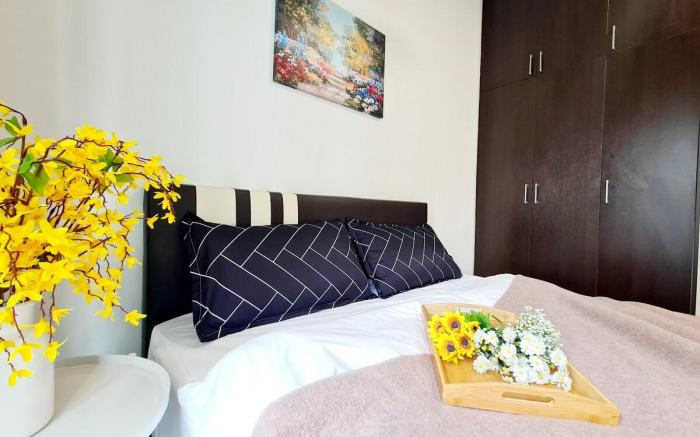 8 Guest 3 Room OUG E3 Old Klang Mid Valley Bangsar