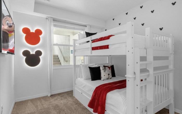 Bedrooms 2 Bathrooms Storey Lake 4751-207 CT