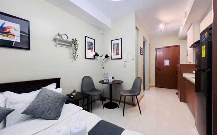Condotel 1BR Suite at Sunshine100 City Plaza #SS04