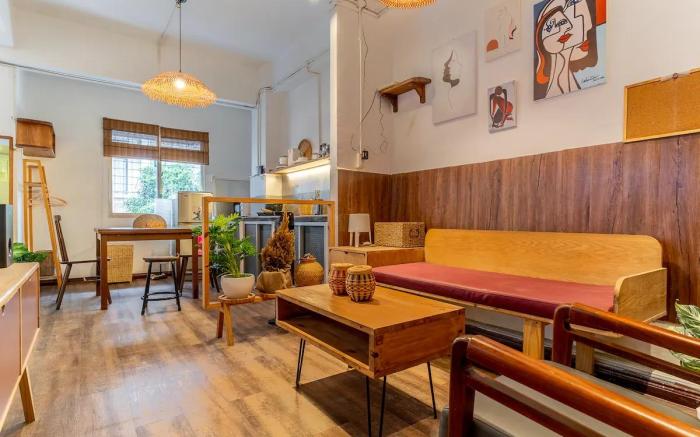 Insta-worthy Smart Home W/ Bathtub in Dist1 NDC