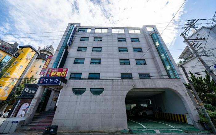 Cheonan Adora