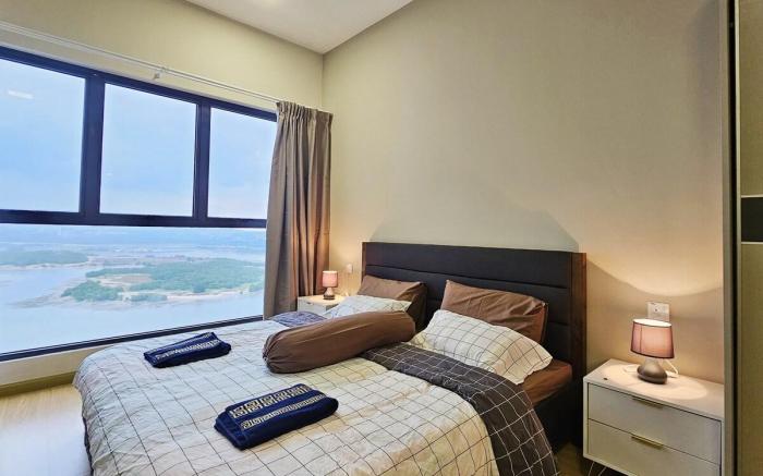 Danga Bay JB，Beachfront Condo with Seaview，Netflix