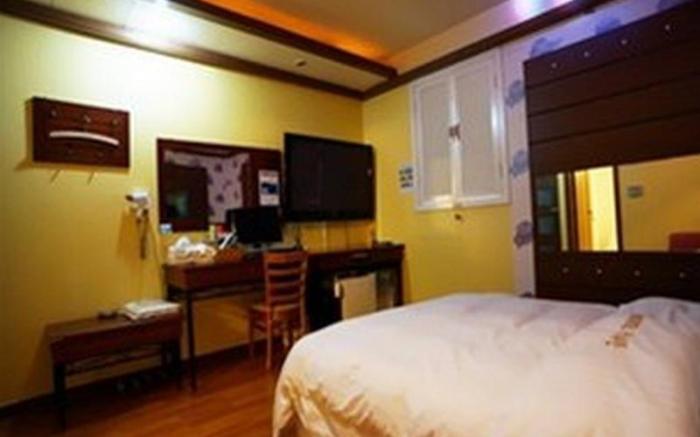 Free Zone Motel