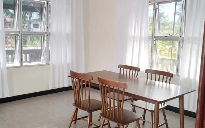 CC  airport rooms 