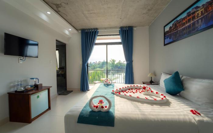 Salt Field Riverside Hoi An Villa