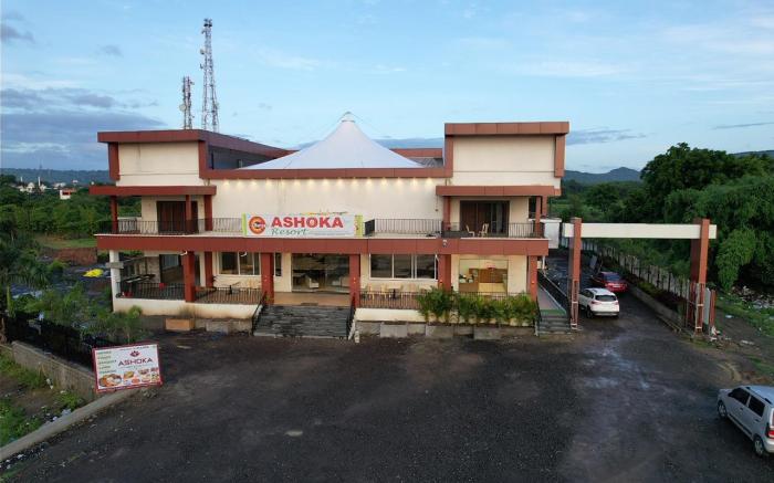 Hotel Ashoka Resort