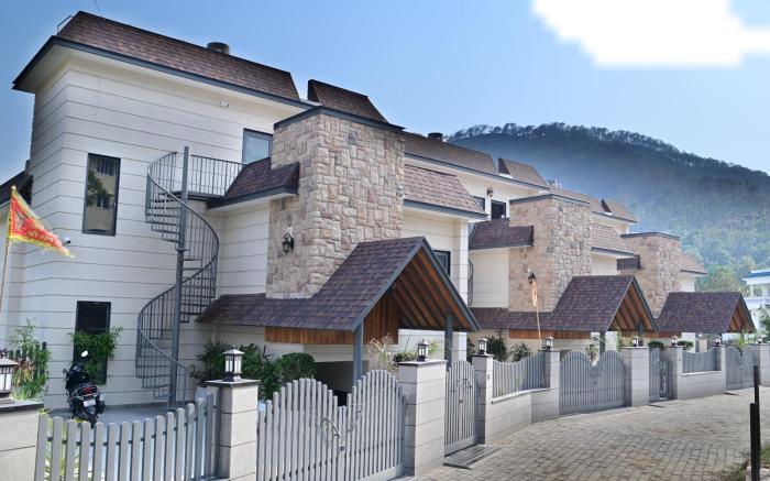 Aura Luxury Stays
