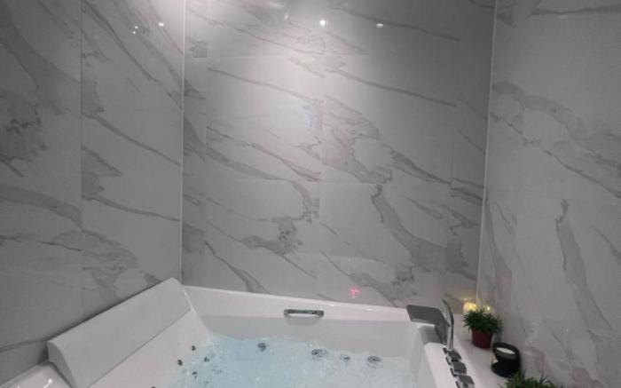 Suite With Private Jacuzzi