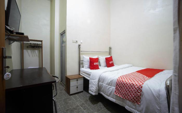 OYO 93987 Suropati 2 Guest House