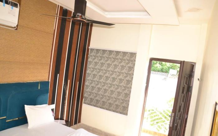 Hotel The Shivraat