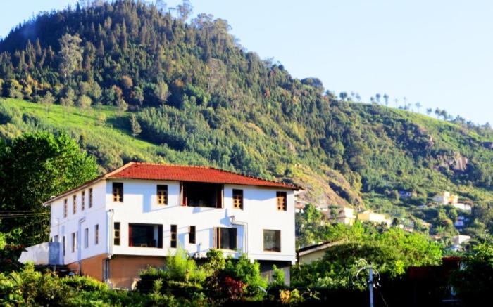 Satya Anand Cottage veg & non alcoholic Cottage