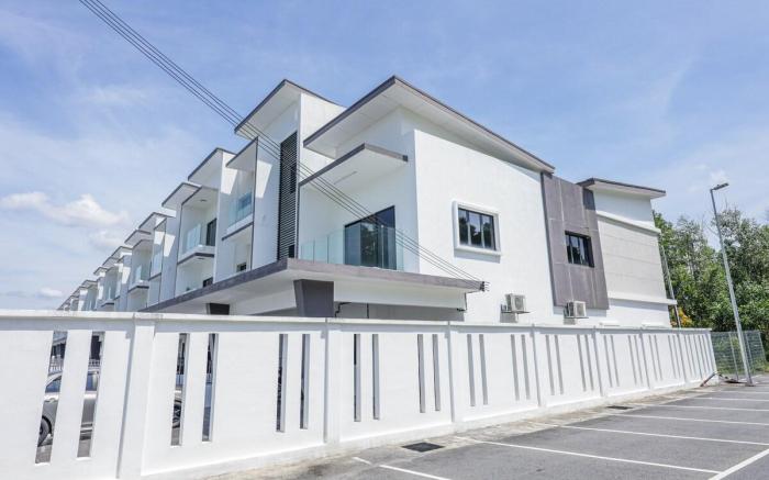 Airport #KLIA#KLIA2#MitsuiBrandOutlet#Landed House