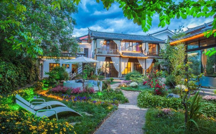 Floral Lux Hotel· jiupintang  hotel in Lijiang