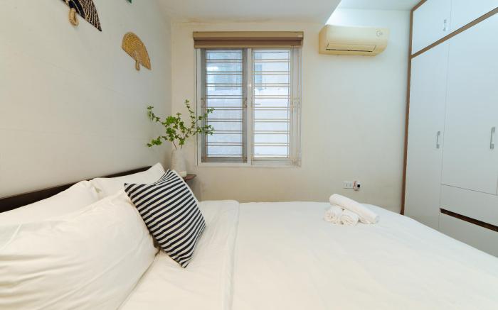 Hoan Kiem Cozy Retreat