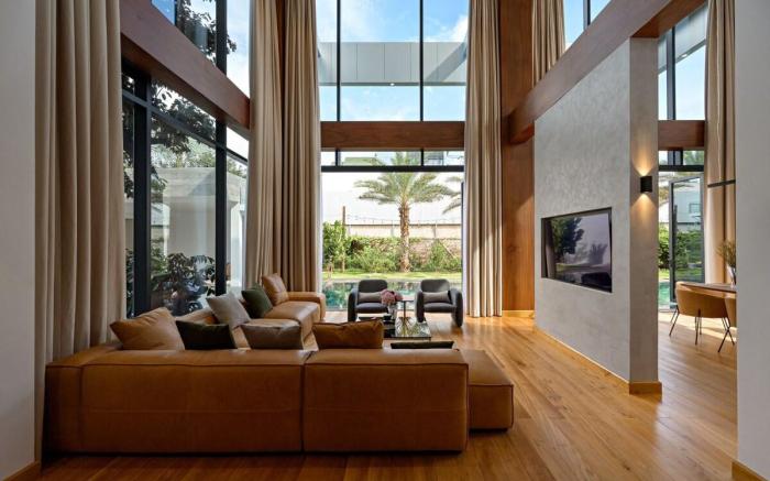 Luxury getaway VILLA near HCM w pool/BBQ/LotteMart