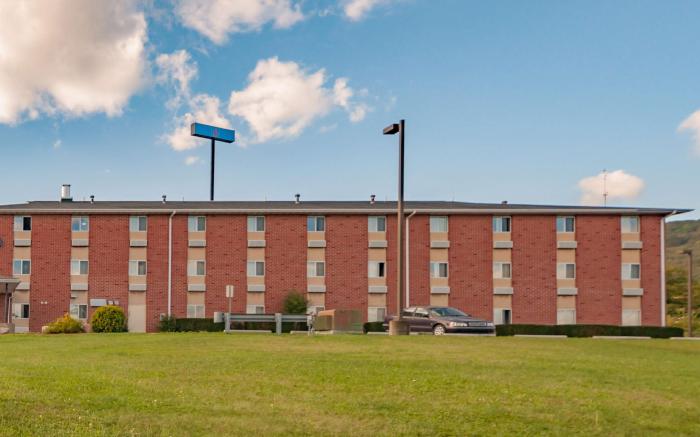 Motel 6 Drums, PA