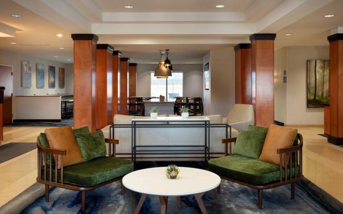Fairfield Inn & Suites Redding