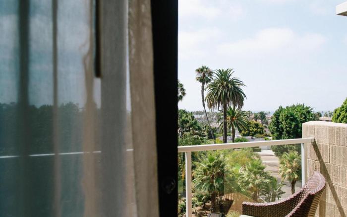 Hotel La Jolla Curio Collection by Hilton
