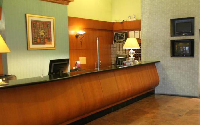 Strand Hotel