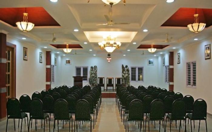 Hotel Kumararraja Palace