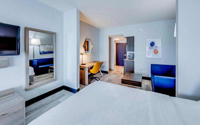 Holiday Inn Express Hotel & Suites Columbus University Area- Ohio State University By IHG