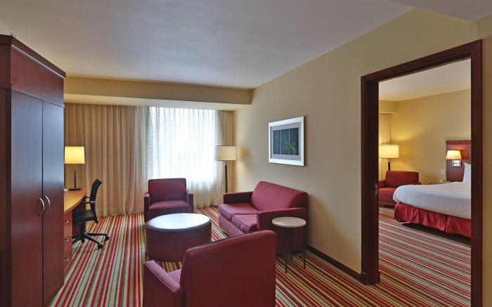 Courtyard by Marriott Panama Multiplaza Mall