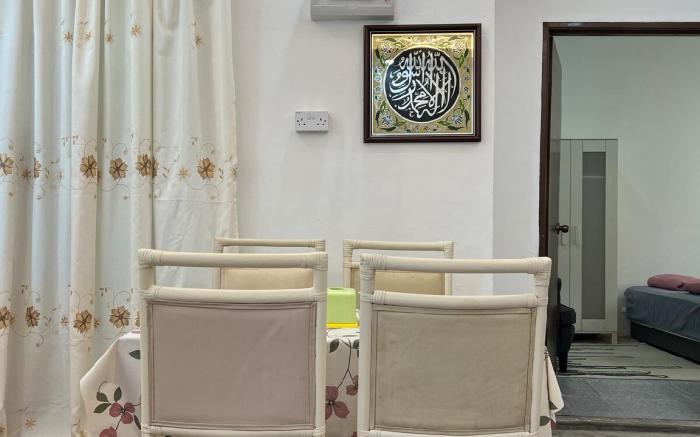 Harith's Little Homestay @ Desa Putra 300mbps Wifi