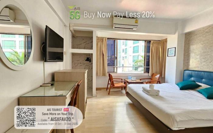 Crown Bts Nana Hotel