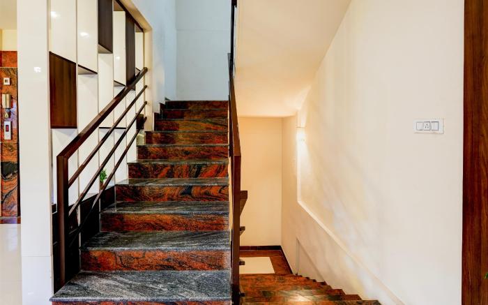 Super Townhouse Oak Mahadevapura Opposite Phoenix Mall Formerly Grand Wilton Inn