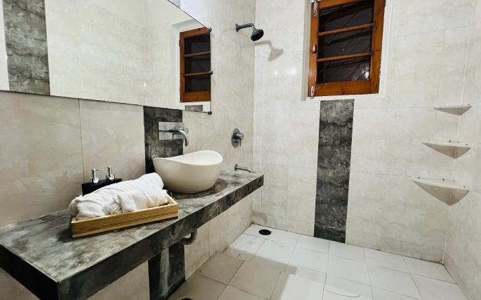 The Lawn House : 3BHK Furnished Villa with Lawn