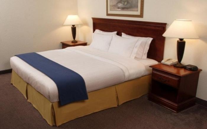 Holiday Inn Express & Suites Cambridge By IHG