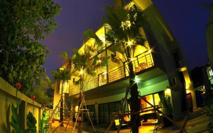 Tonsai Tropical Phi Phi Island