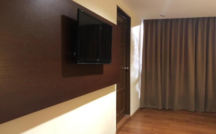 906 Riverside Hotel