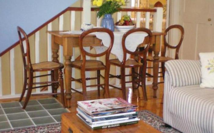 Water Bay Villa Bed and Breakfast