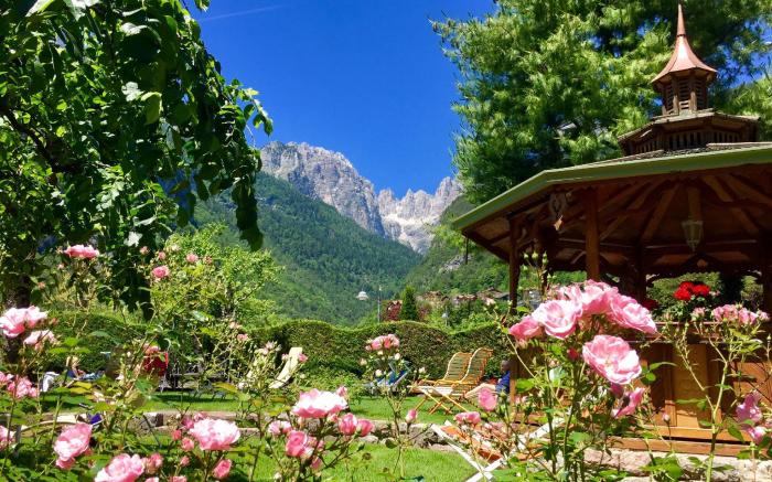 Alle Dolomiti Boutique Lake Hotel