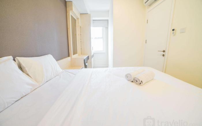 Homey 2BR @ Parahyangan Residence By Travelio