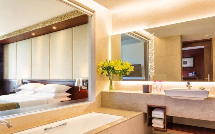 Crowne Plaza Ahmedabad City Centre By IHG