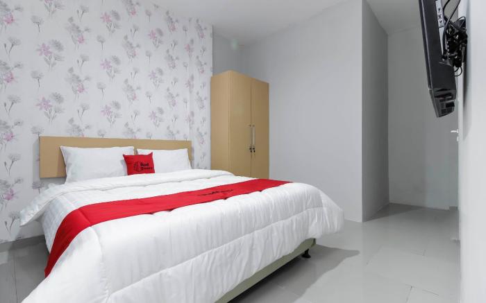 RedDoorz Syariah near Metropolitan Mall Bekasi