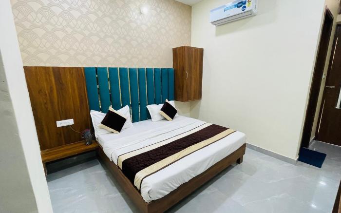 HOTEL AV GRAND