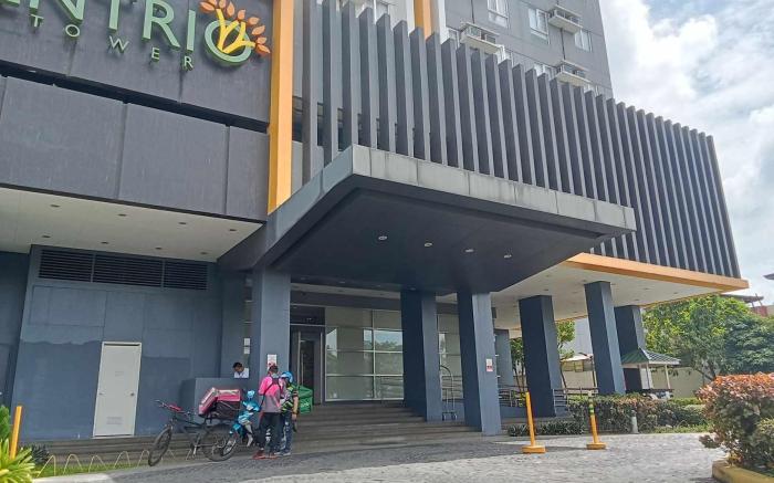 J&W 2-Bedroom PENTHOUSE Condo Unit CENTRIOMall