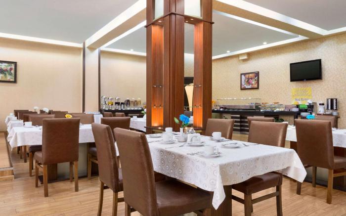 Days Hotel by Wyndham Baku
