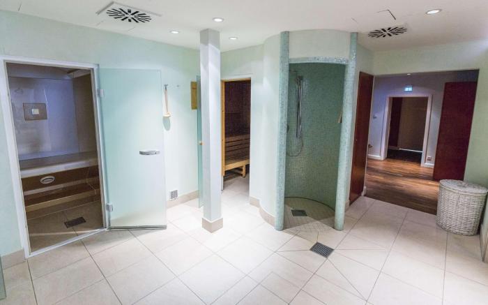 HELIOPARK Bad Hotel Zum Hirsch